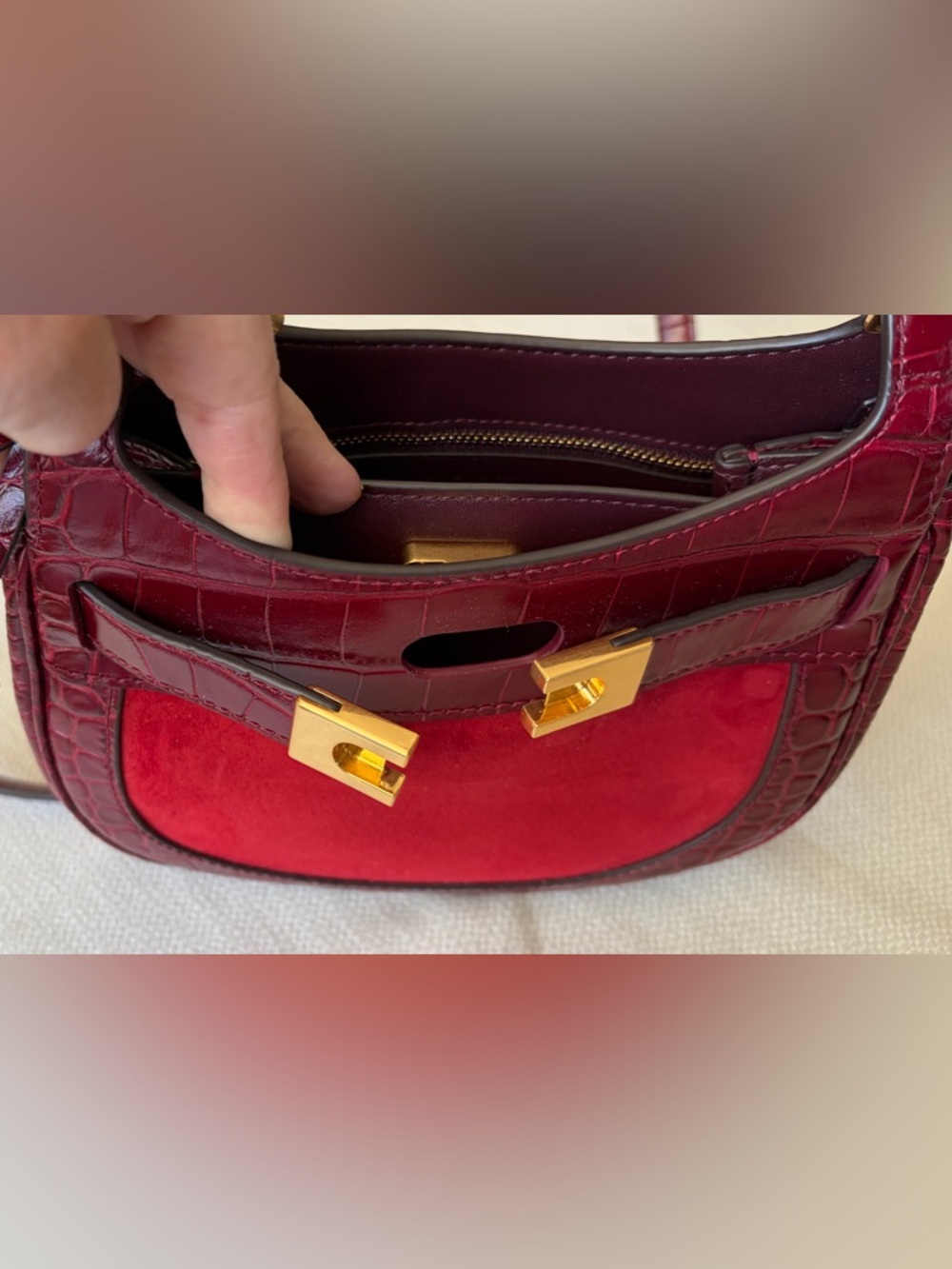 Tory Burch Lee Radziwill Croc-Embossed Leather & Suede Saddle Bag in Roma Red - Picture 6 of 8